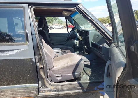 1996 Jeep Cherokee Sport/Classic z USA, uszkodzony, nr VIN 1J4FJ68S3TL272068